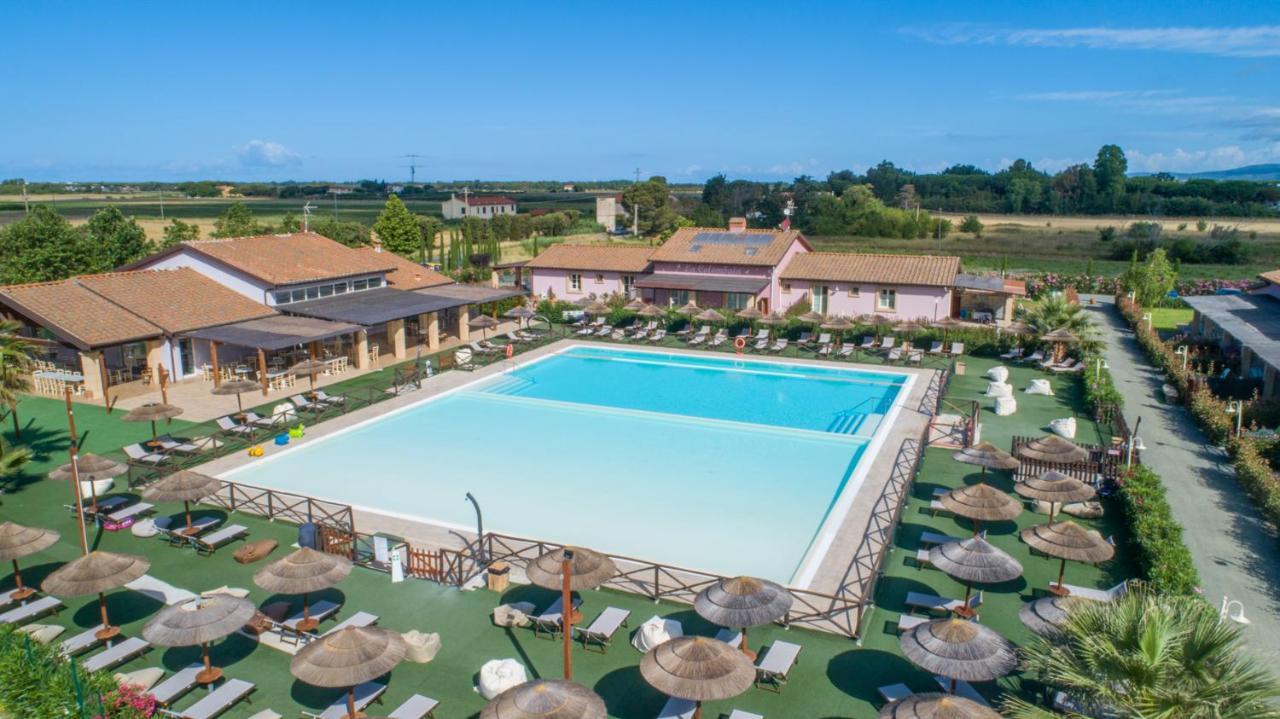 Fattoria Palazzeta - Pet & Family Friendly Aparthotel Cecina  Ngoại thất bức ảnh