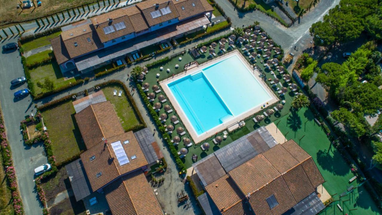 Fattoria Palazzeta - Pet & Family Friendly Aparthotel Cecina  Ngoại thất bức ảnh