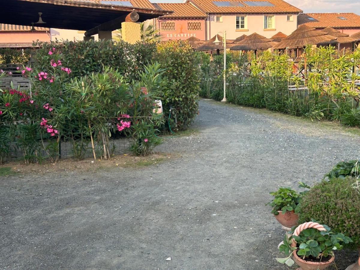 Fattoria Palazzeta - Pet & Family Friendly Aparthotel Cecina  Ngoại thất bức ảnh
